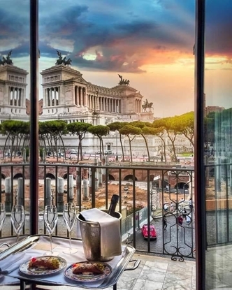 Слика на Чао Италија 3НП (Драч-Бари-Помпеа-Неапол-Рим -Тиволи- Ватикан- Арбелобело)  - 8-ми Март