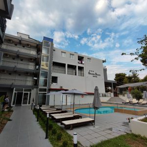 Hotel Golden Beach - Метамофози